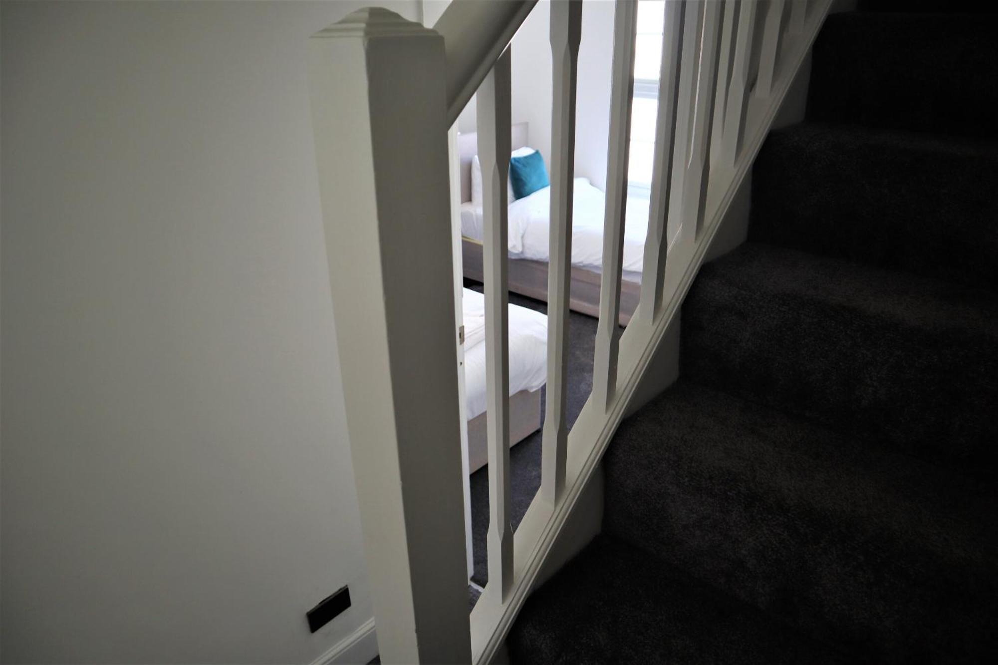 Victoria 4 Bedroom Serviced House Short Lets - Near Northampton Gen Hosp & Town Centre Bagian luar foto